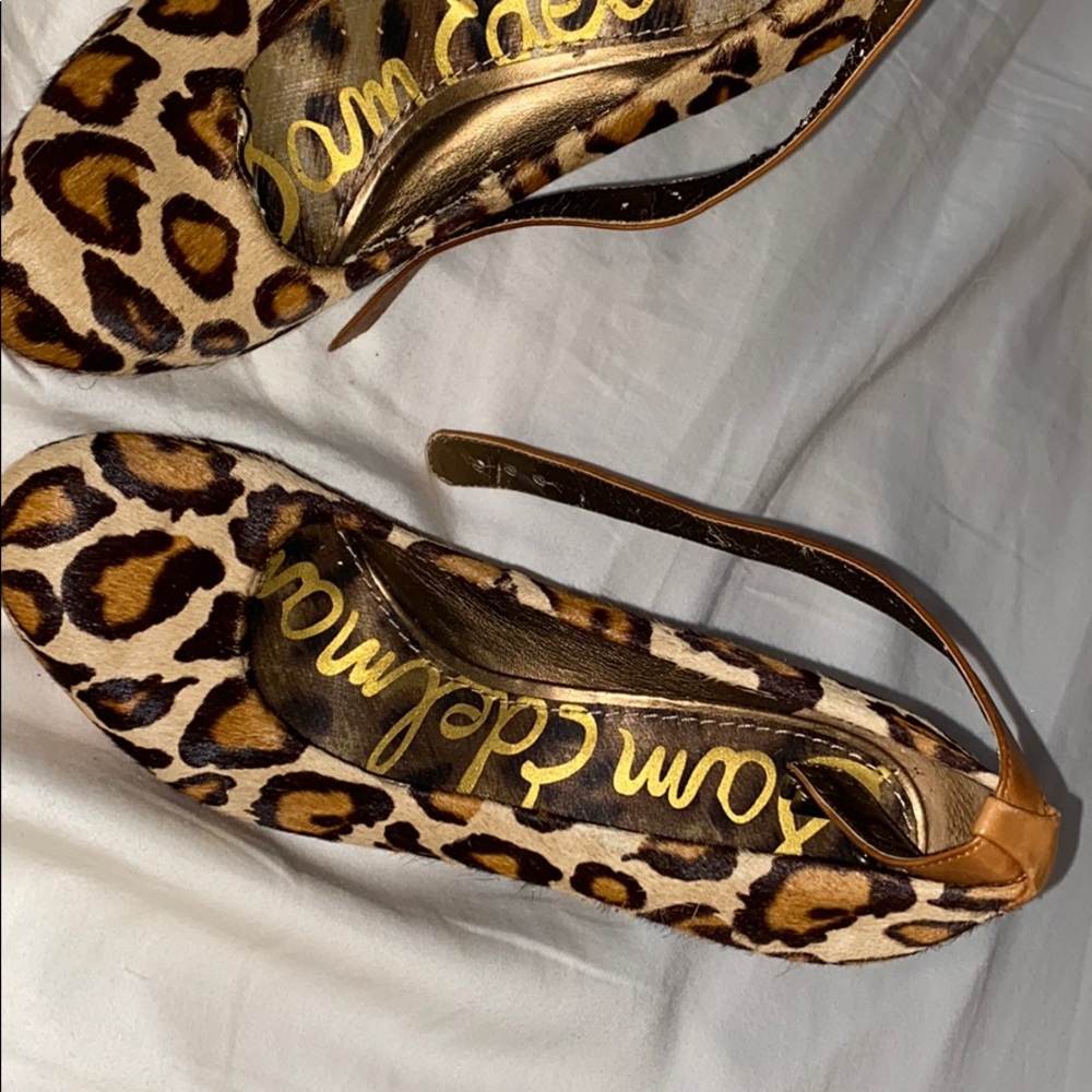 SAM EDELMAN. WEDGE CHEETAH PRINT. LEATHER UPPER.